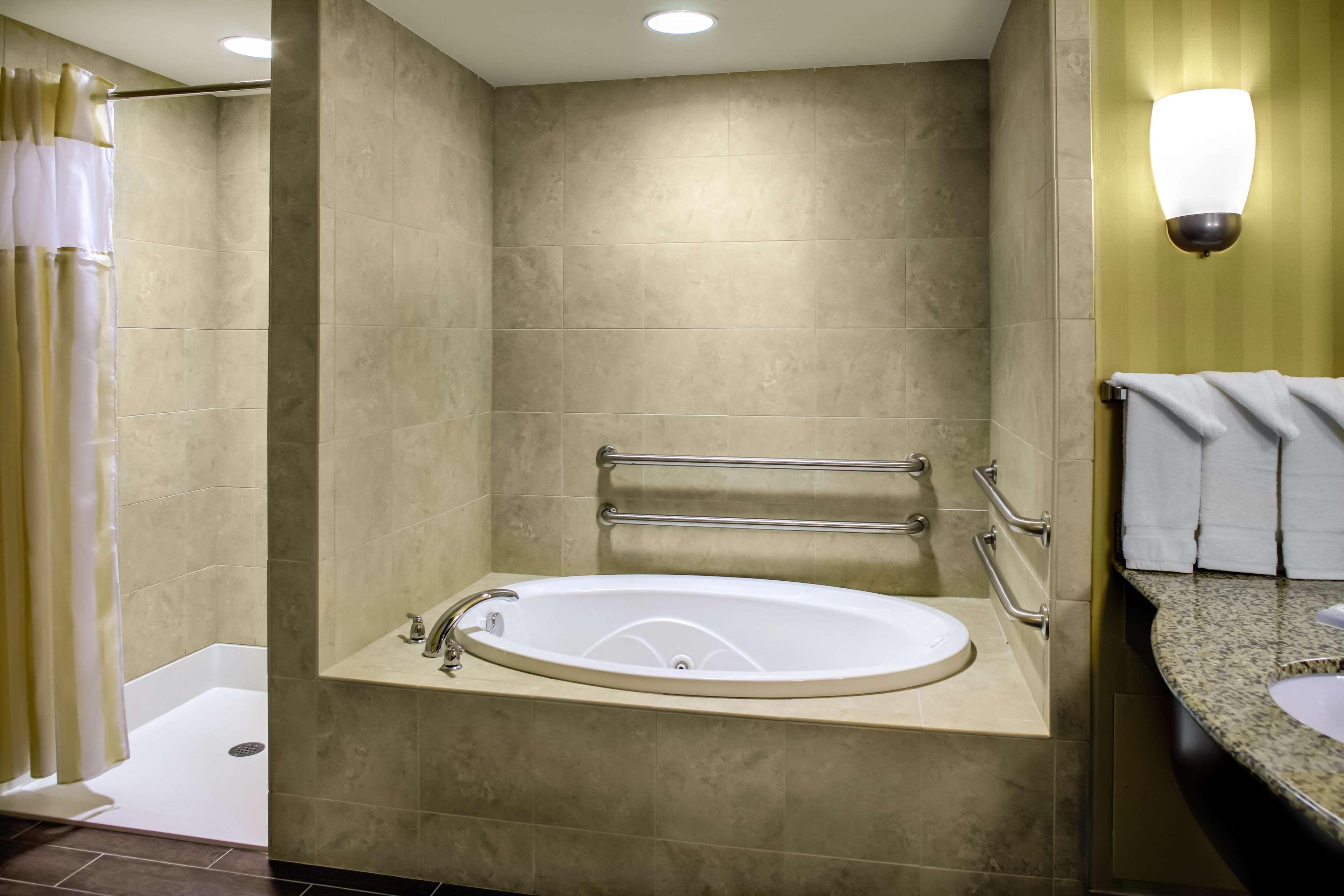 Hilton Garden Inn Pittsburgh/Cranberry Cranberry Township Room photo